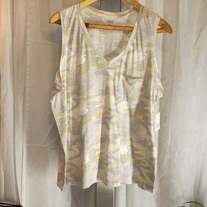 Cream and grey Camo vneck tank sz. Xxl